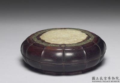 图片[2]-Jade-inlaid sandalwood floral case, Qing dynasty (1644-1911)-China Archive